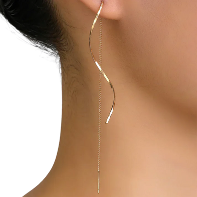 עגילים ארוכים עם עיצוב גלי