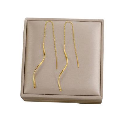 עגילים ארוכים עם עיצוב גלי